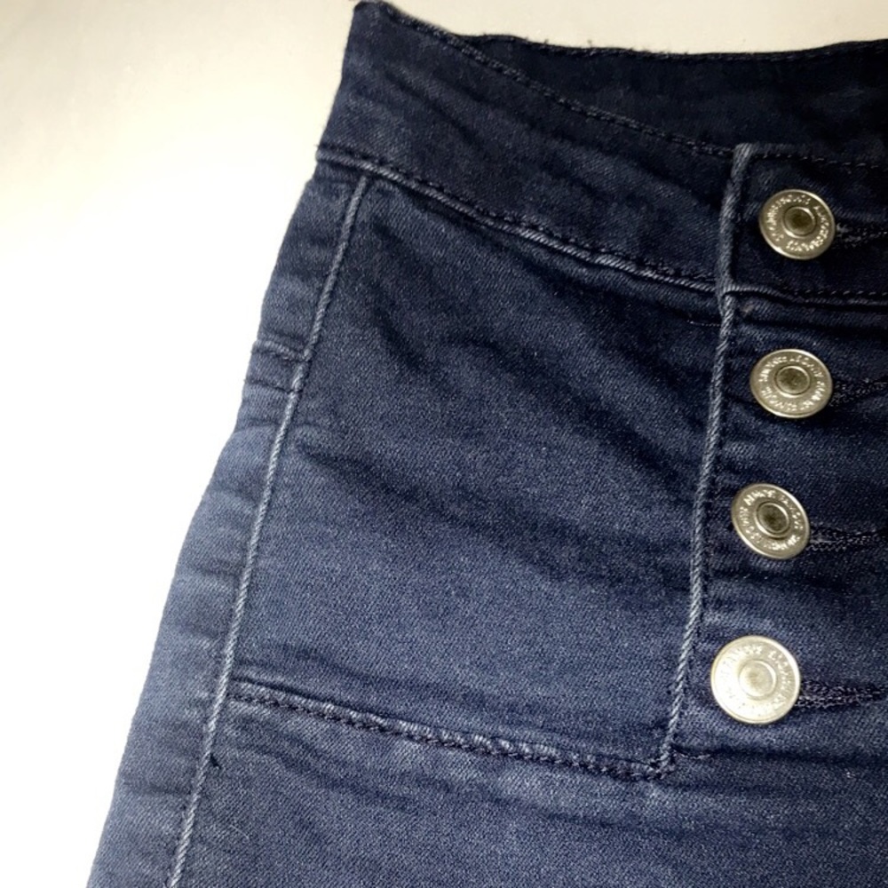 High waisted Shorts - Picture 2 of 3